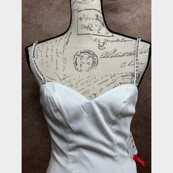 Mac Duggal Sweetheart Evening Gown w/Rhinestone Accents White 2 - Picture 9 of 16